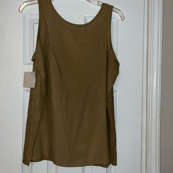NWT, Rafaella Top, Size Medium - Picture 2 of 4